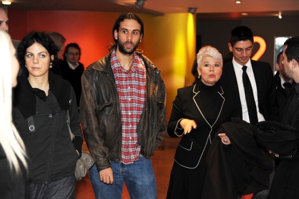 Dotjerana Jelena Popović Volarić na premijeri filma o Bondu