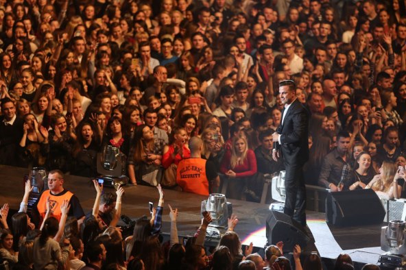 Pogledajte kako je Zak hitom 'Tko mi te krade' razdragao 15.000 obožavatelja