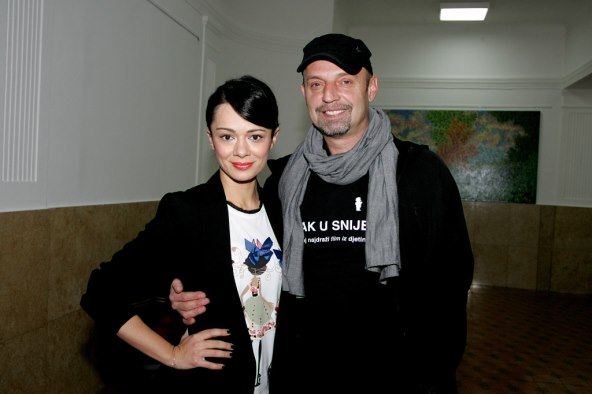 Maja Vučić s kćerkicom Gitom gledala film iz svog djetinjstva, 'Vlak u snijegu' 