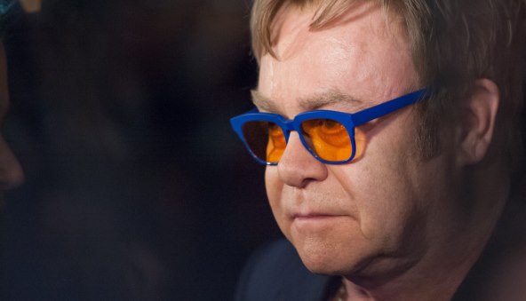 Elton John: 'Bio sam nasilno čudovište'