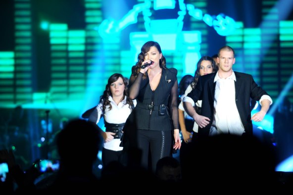 Zagrebačkim koncertom Nina Badrić proslavila 20 godina karijere