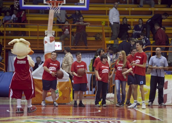 Poznati na košarkaškom derbiju