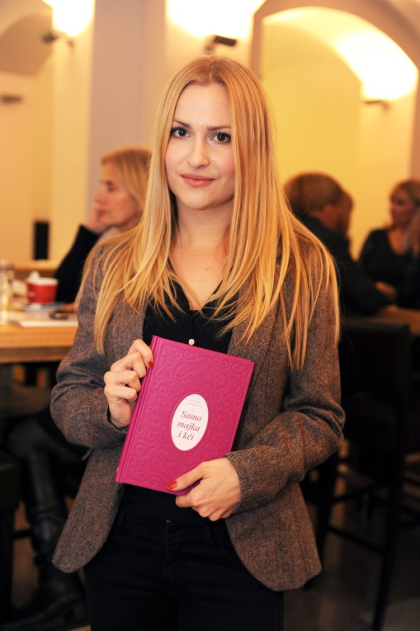 Julijana Matanović predstavila knjigu 'Samo majka i kći' 