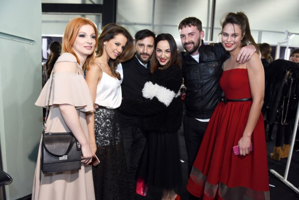 Tip-top skockane poznate damice u modnom izlasku