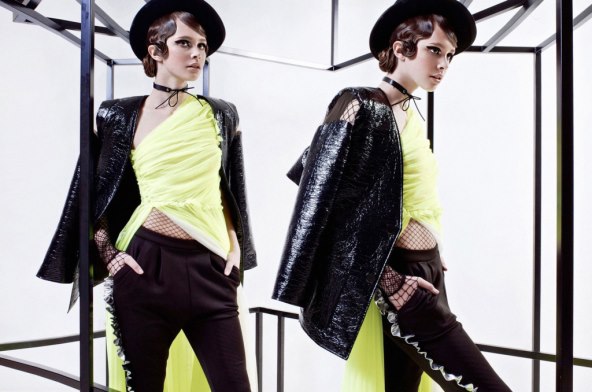 Monokromatski grafizam i toksične boje u proljetnoj kolekciji eNVy rooma