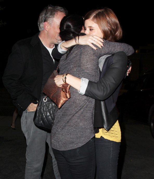 Courtney Cox se opušta u ugodnom društvu Davida Finchera i Kate Mare 