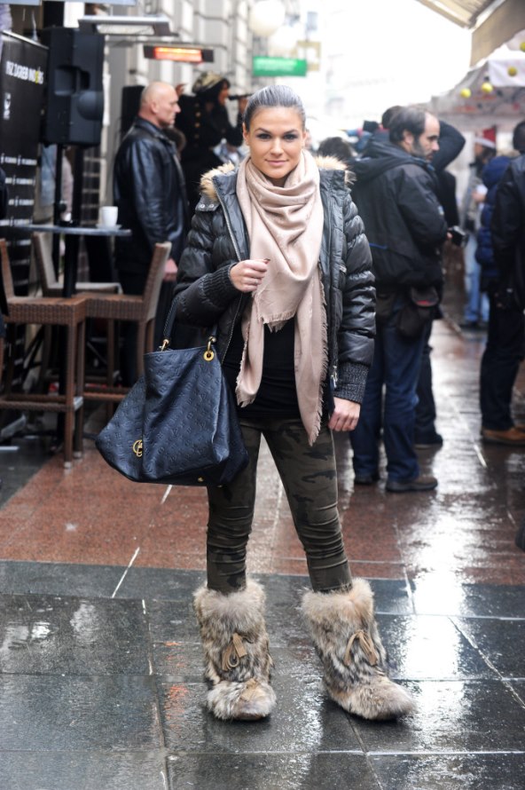 Krznene bunde i čizme prevladale užurbanim zagrebačkim ulicama