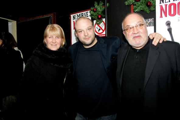 Kazališni 'hitmaker' Saša Anočić oduševio predstavom 'Nemirne noge/Bend'