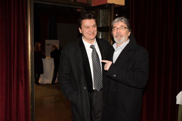 Bijela čipka odlično stoji Barbari Noli