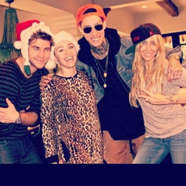 Miley Cyrus i Liam Hemsworth prstenjem otkrili tajnu?