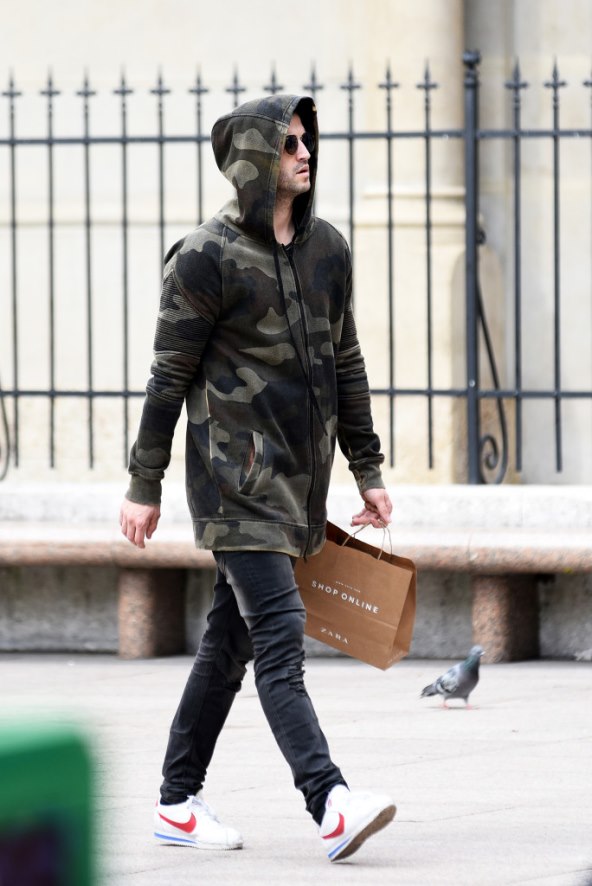 Špicom prošetao tip-top skockani frajer za kojim su se svi okrenuli