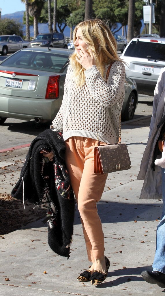 Sienna Miller isklesala figuru šest mjeseci nakon poroda