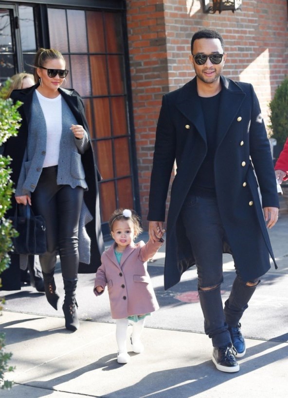 Odlične trudničke kombinacije Chrissy Teigen