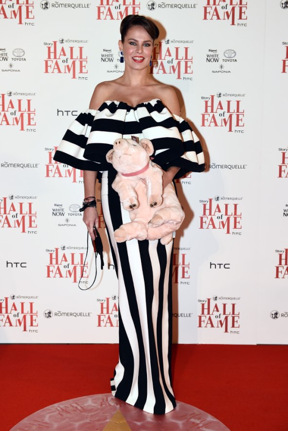 Veliko srce naših zvijezda: Poklonili omiljene plišance djeci u Nazorovoj