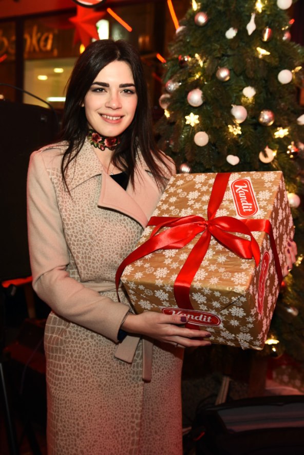 Super Božić za Superseniore: Blagdanski tulum uz Kseniju Erker