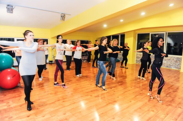 POČELA ŠKOLA SAMBE Požurite i zauzmite svoje mjesto na plesnom podiju