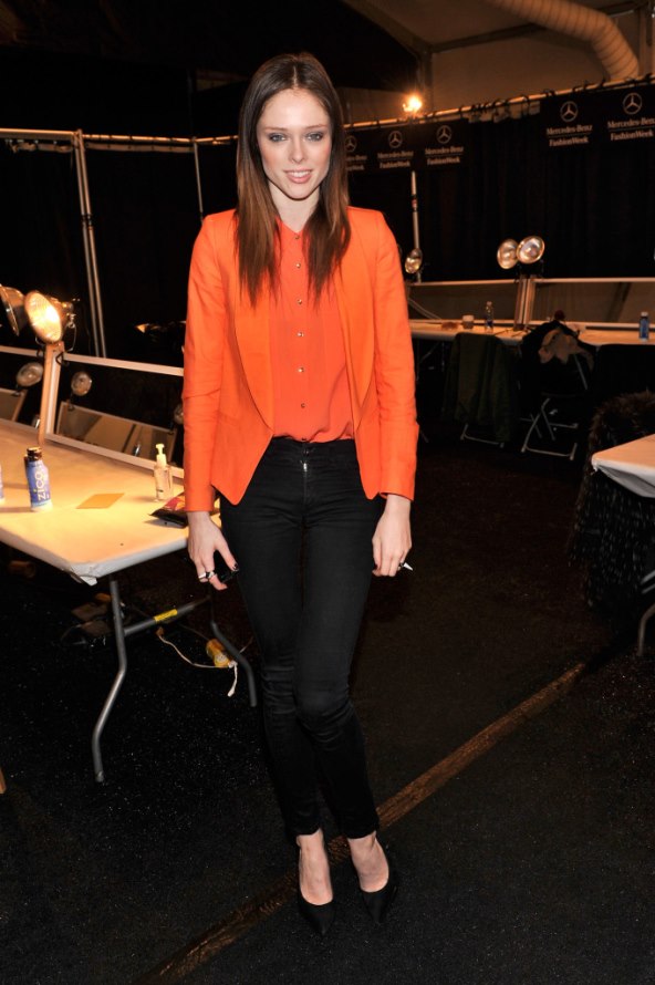 Jesu li se kreacije u boji naranče vratile na red carpet? 