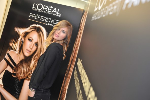 Leona Paraminski predstavila glamurozne i sjajne pramenove