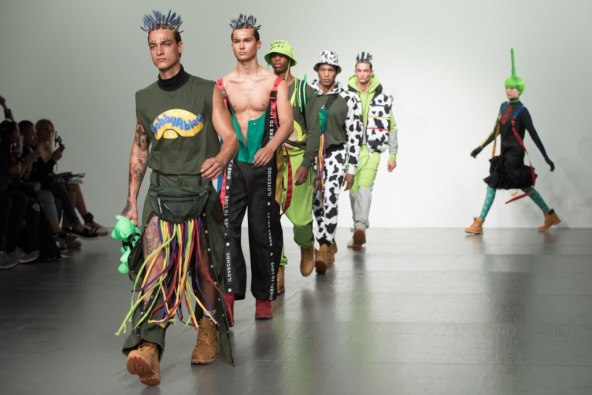 Neočekivani model na pisti Tjedna muške mode u Londonu