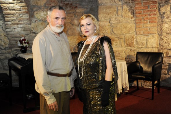 Održana svečana premijera predstave  ‘Bez trećega’ 