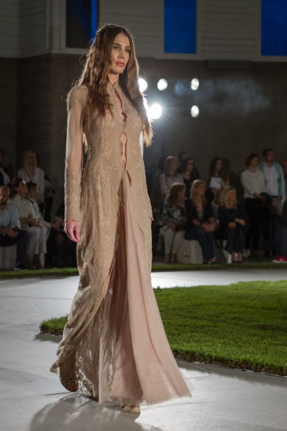 Vanja Halilović opasno seksi u haljini, Nikolina Ristović u širokim hlačama