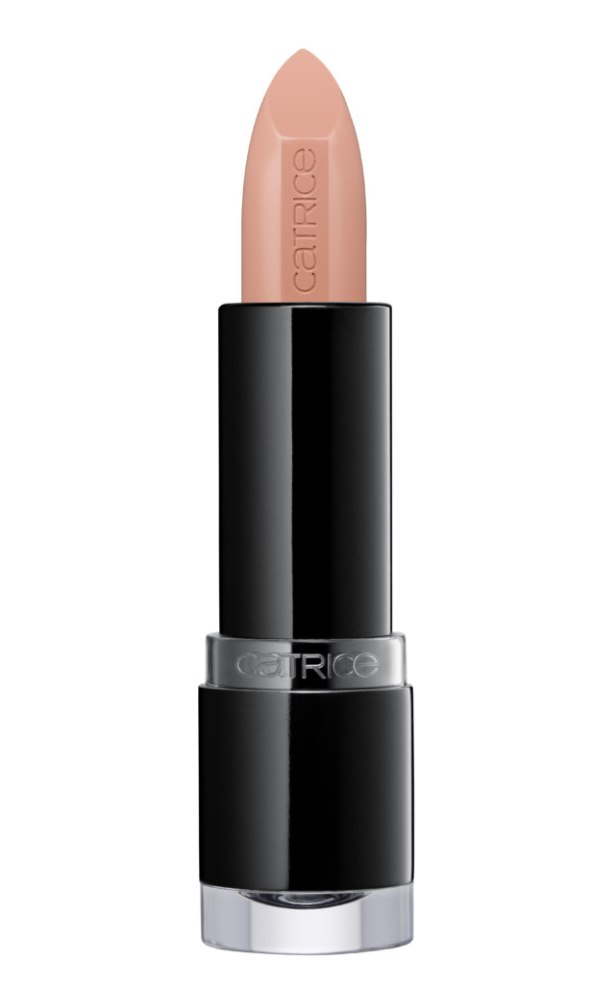 Nives Celzijus kao Baywatch djevojka krasi naslovnicu ljetnog izdanja časopisa Lijepa&aktivna