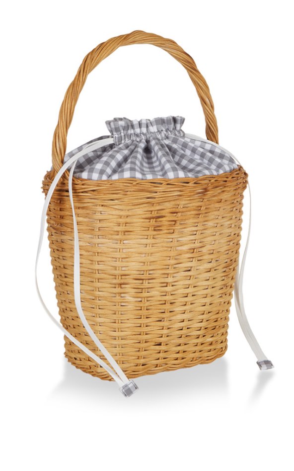 A kako slavna glumica nosi ovu ljupku vintage haljinu?