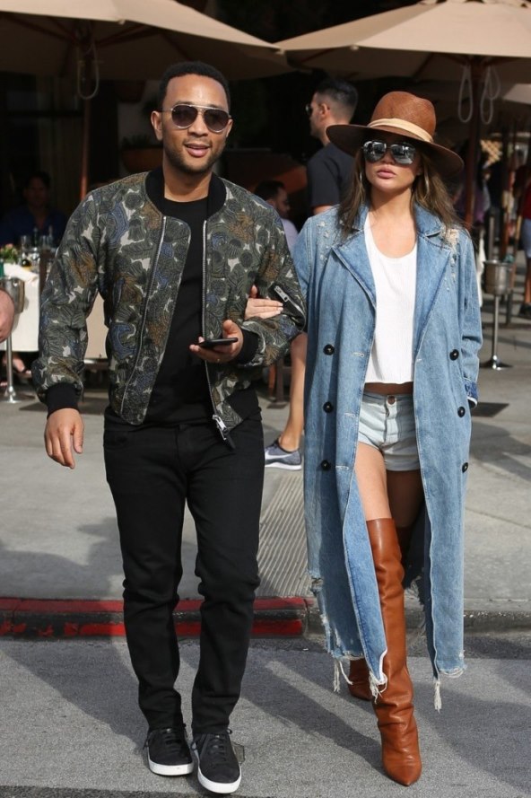 Superstajliš Chrissy Teigen i u trudnoći nosi vruće hlačice