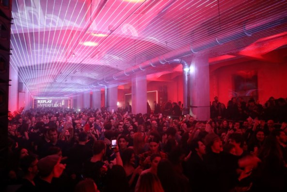 Što je to u Firenzu privuklo 'anđelice' i zgodnog glumca?