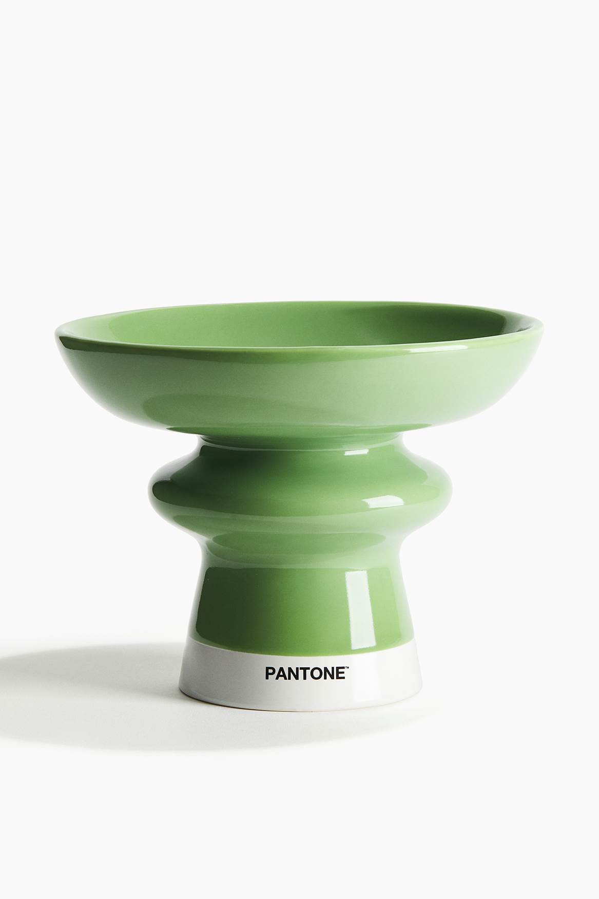 Odlična nova HM Home x Pantone kolekcija tanjura, zdjela i čaša