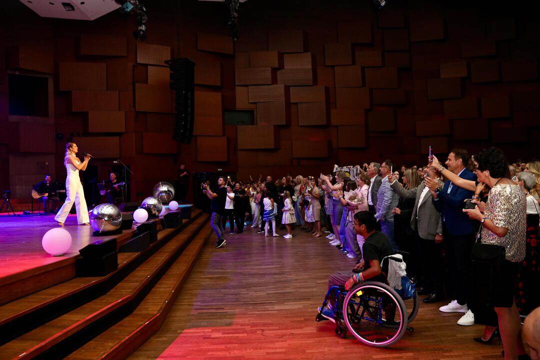 Publika (photo Renata Sedlar).jpg