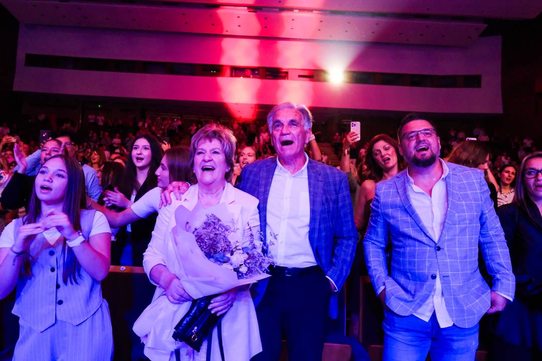 Minea obitelj (photo Mario Poje).jpg