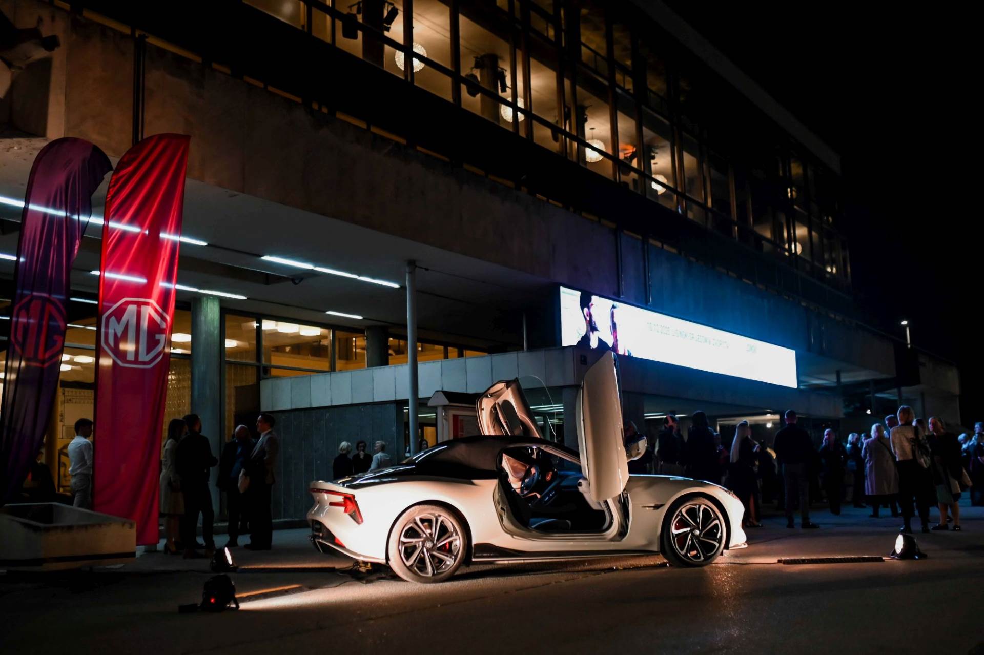 Atmosfera nakon koncertnog spektakla Ahilejeva pjesma