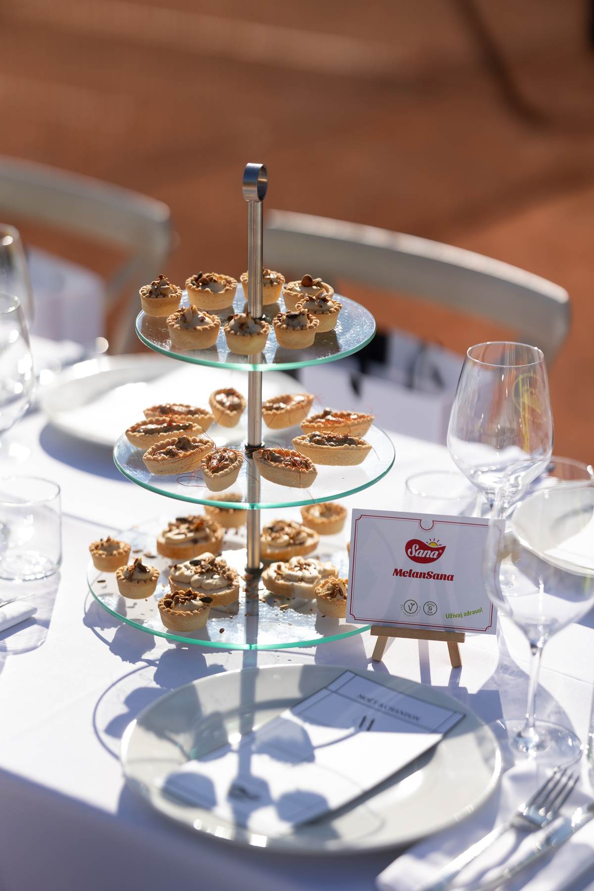 Hrana - Sana delikatese.jpg