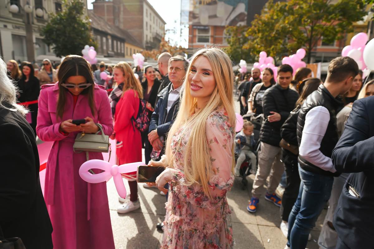 Pink fest_RG (4)-2.jpg