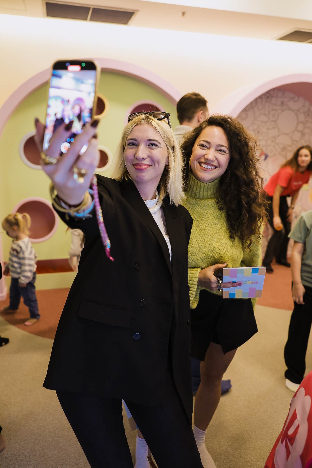 Danijela Vukman Tomšić i Morena Pavić.jpg