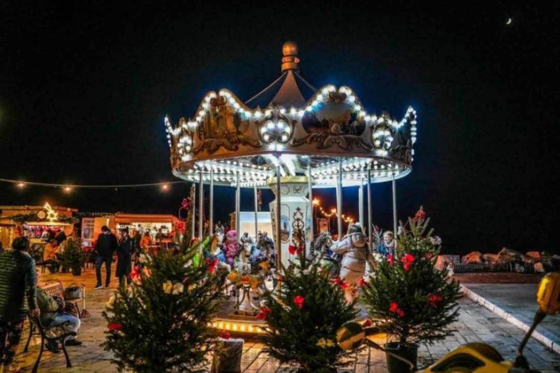 Nadal in famia _ foto Grad Rovinj Rovigno (6).jpg