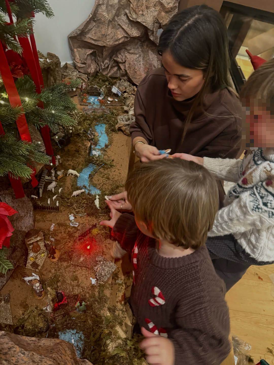 SnapInsta.to_589402963_18546628885025062_6774885816913906838_n (1)_censored.jpg