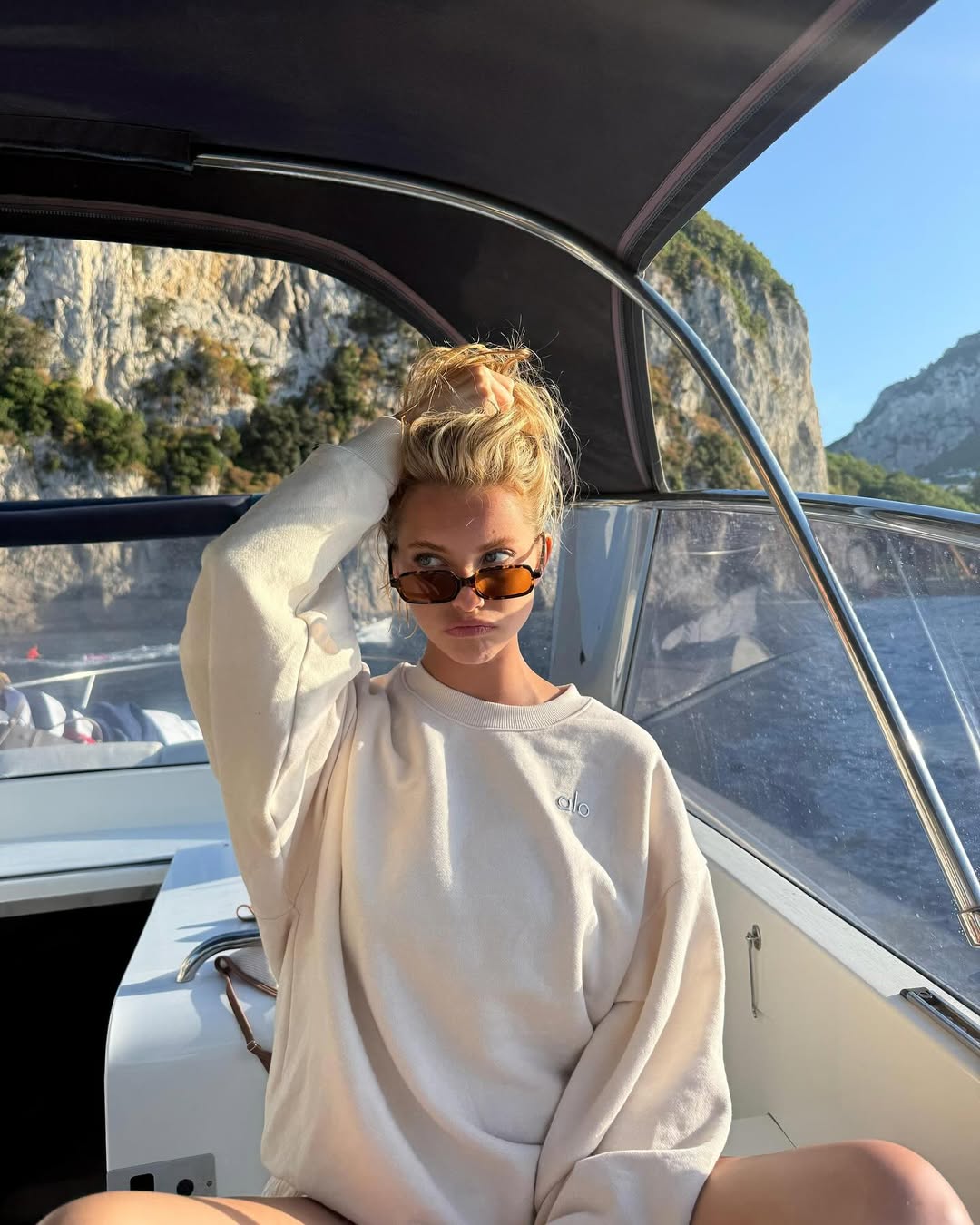 On my way to another 🍝  @alo @aloyoga ad.jpg