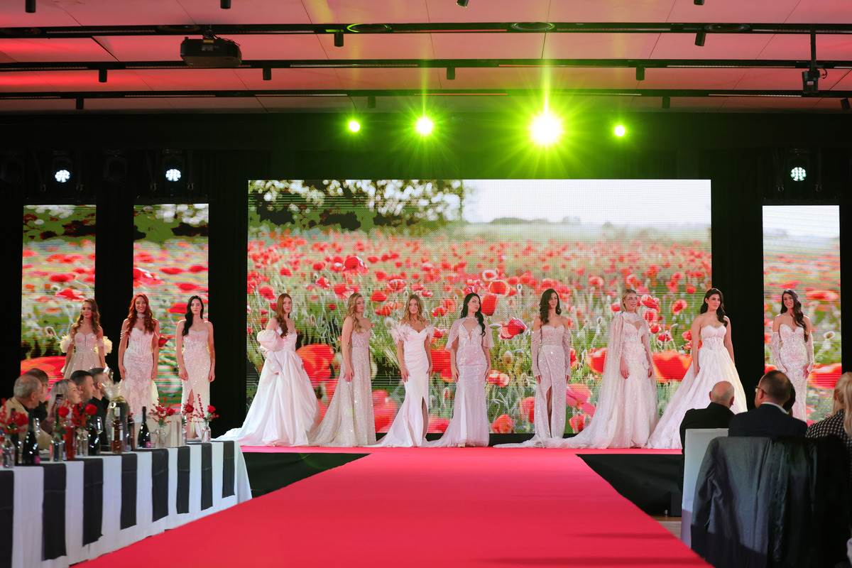 Kraljica Hrvatske.jpg