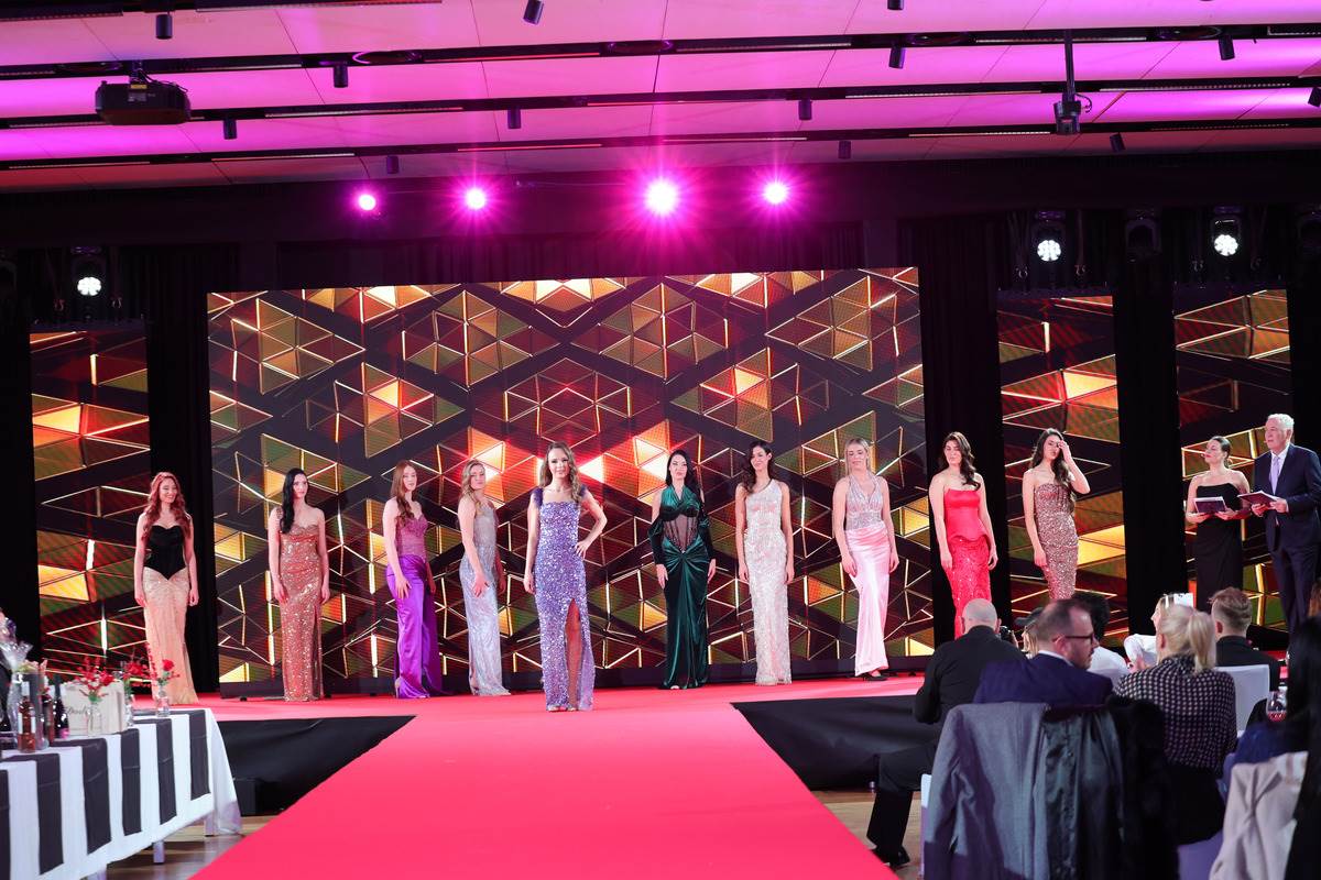 Kraljica Hrvatske_06.jpg