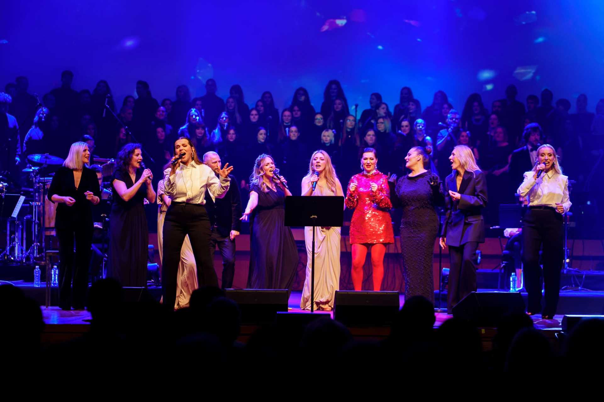 Božićni koncert Ivane i Marije Husar 3.jpg