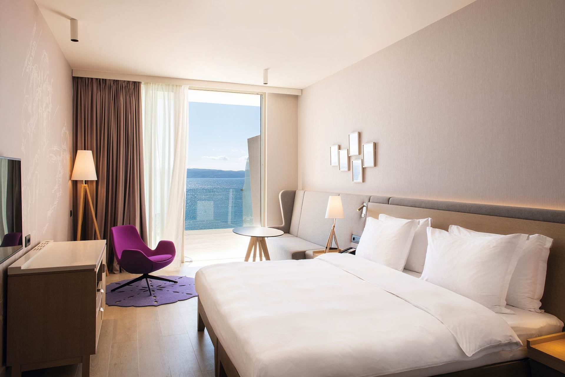 Premium Room - Double Bed Front Seaview.jpg