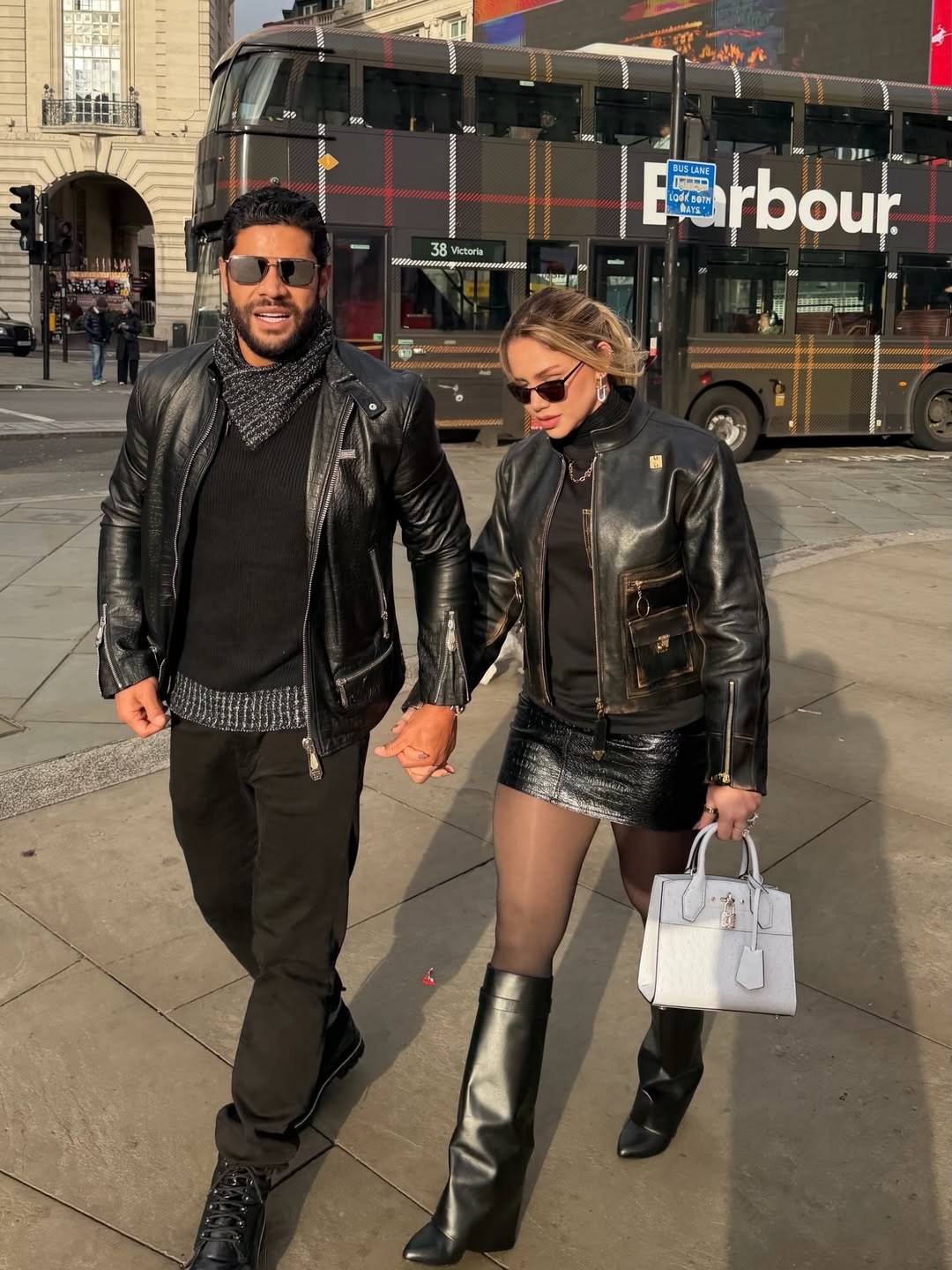 London days with you …So perfect! 🇬🇧🎡🚇💂🏼_♀️☎️🏙️ (4).jpg