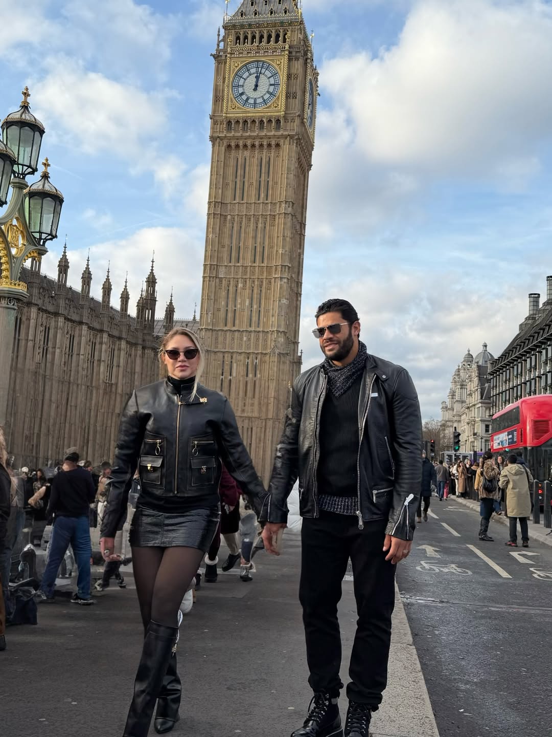 London days with you …So perfect! 🇬🇧🎡🚇💂🏼_♀️☎️🏙️ (3).jpg