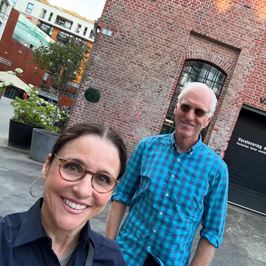 Julia Louis-Dreyfus sa suprugom