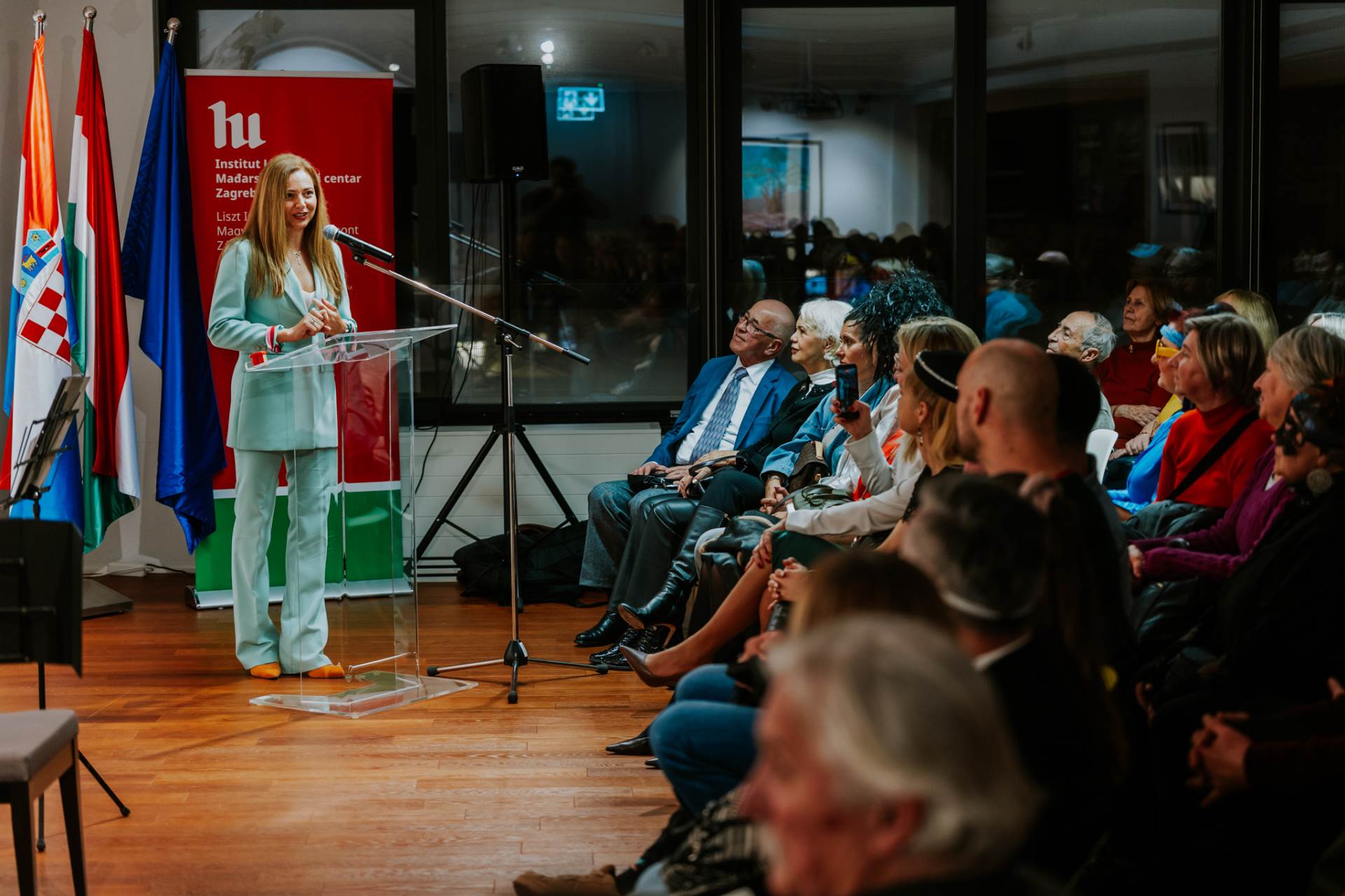 1 Anna Mladenovics.jpg