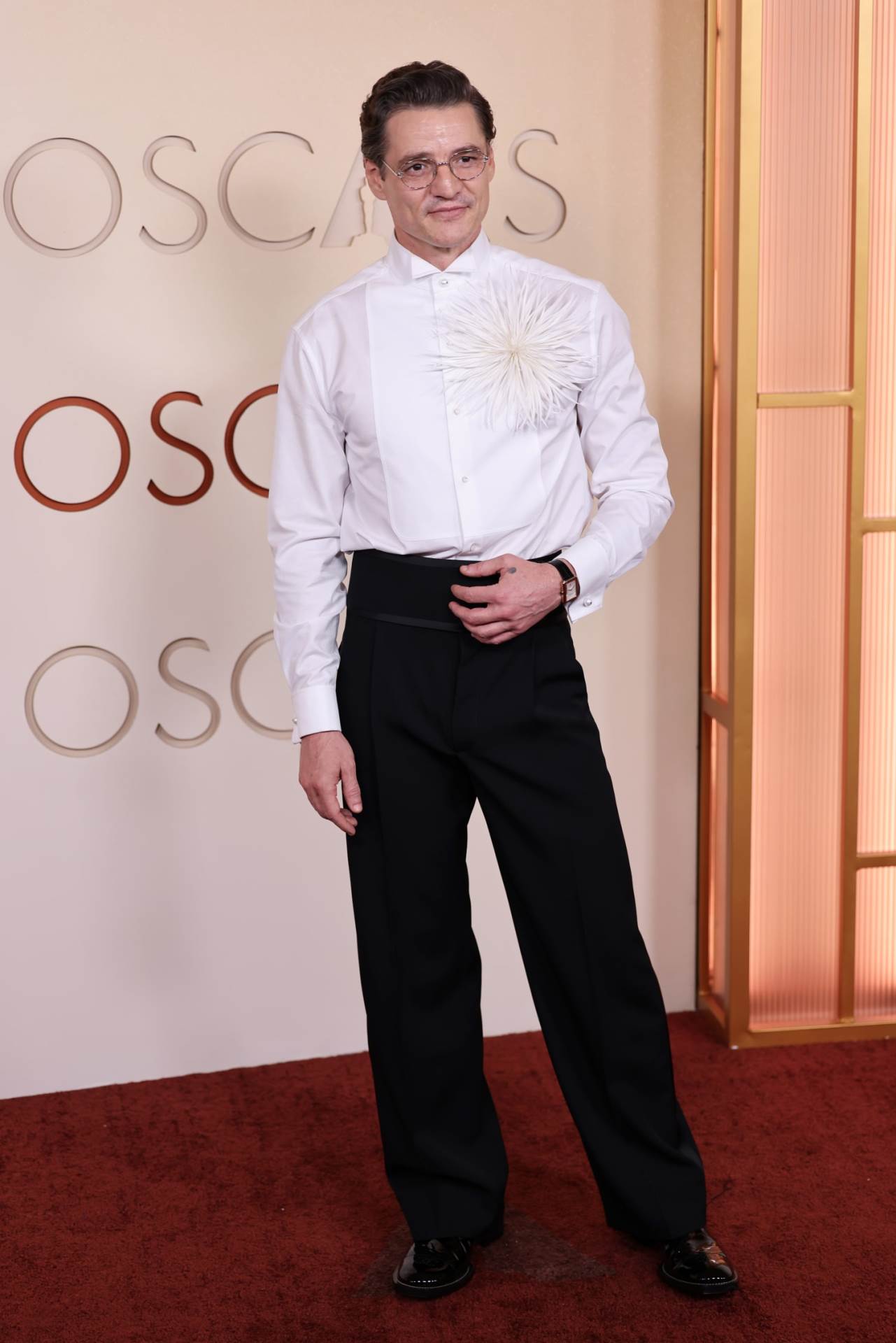 chanel_pedro-pascal-wore-chanel-at-the-98th-oscars-150326_2-LD.jpg