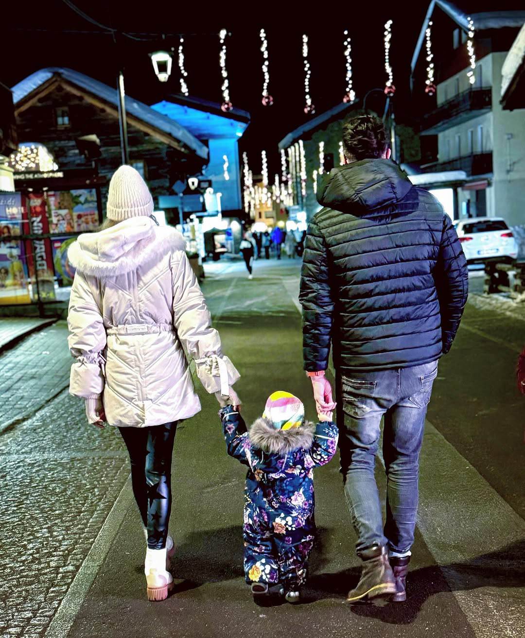 Hana Huljić Grašo i Petar Grašo s kćeri