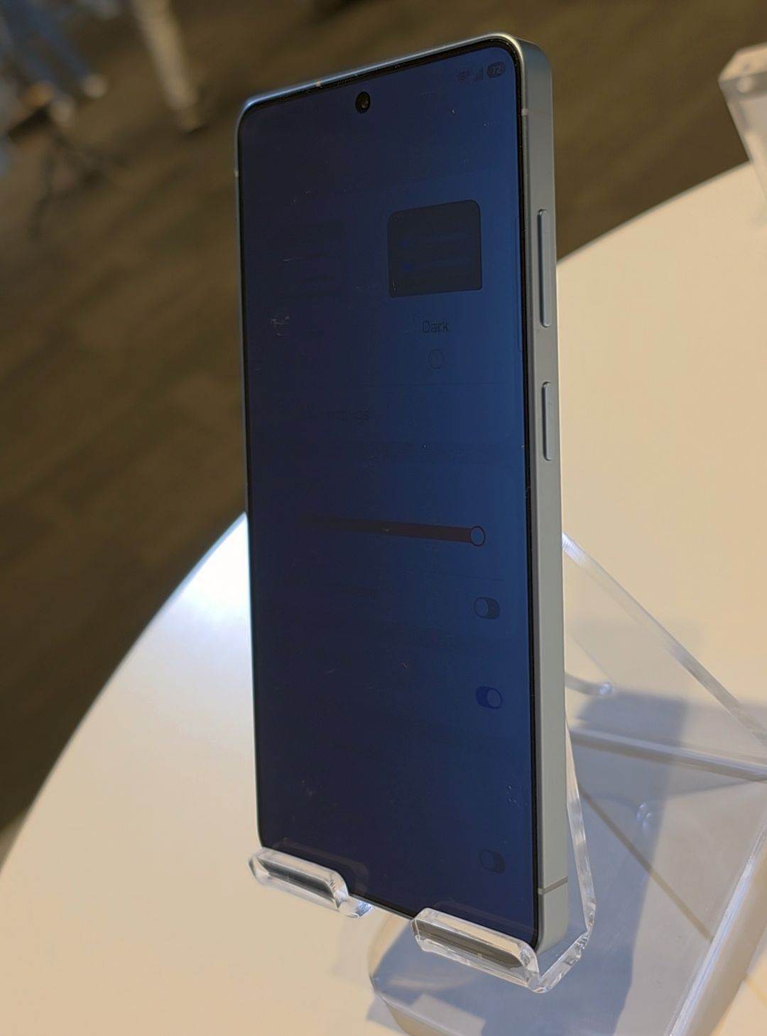 Samsung Galaxy S26 Ultra Privacy Display (1).jpg